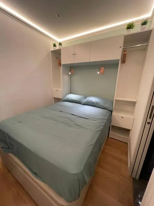 Cosy Appart Paris 8E Champs Elysees Miromesnil 0*,  France